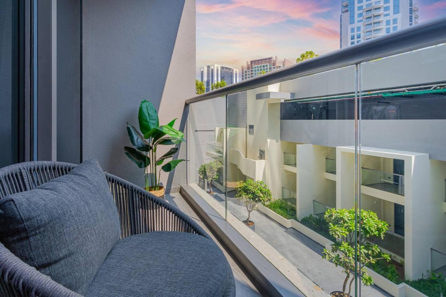 Luxurious Flat 3 Min To Burj Khalifa Sleeps 3 Appartement Dubai